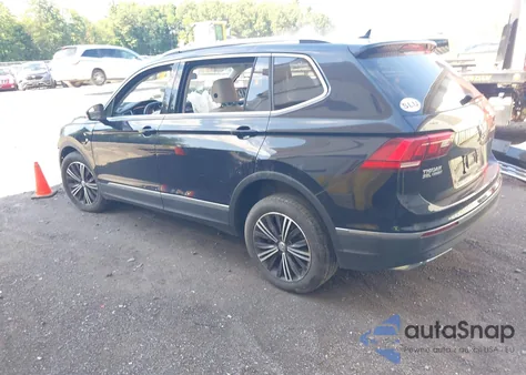 2019 Volkswagen Tiguan Se/Sel/Sel R-Line Jet-Black/Sel R-Line из США, поврежденный, VIN 3VV2B7AX8KM021753
